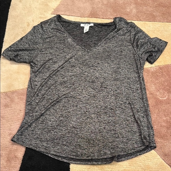 White House Black Market Gray Short Sleeve T-Shirt - Picture 1 of 3